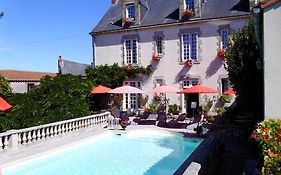 Le Petit Château